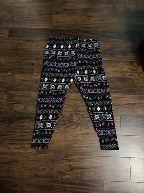 Black Holiday Print Women's Leggings with Festive Lights Pattern